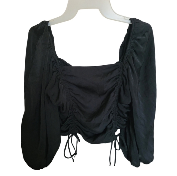 HYFVE Black Smocked Puffy Sleeved Crop Top Size Large - Picture 1 of 10
